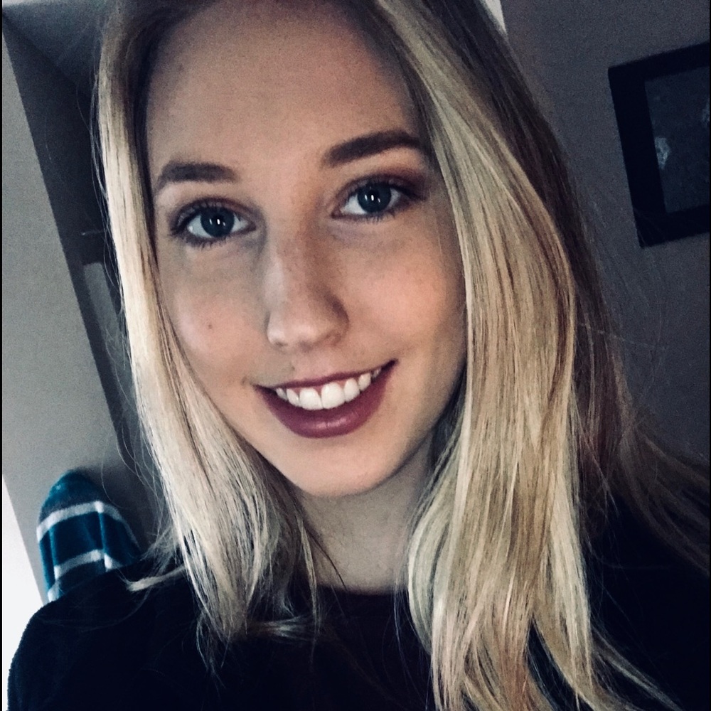 Meet your Posher, Claire